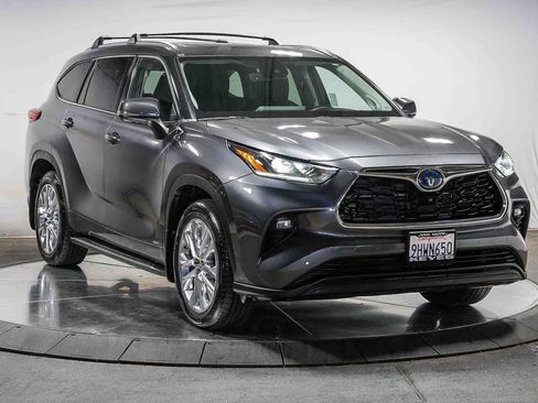 Used 2023 Toyota Highlander Limited AWD/4WD image 5