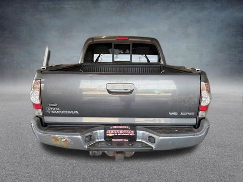 Used 2014 Toyota Tacoma 4x4 Double Cab w/ SR5 Package image 9