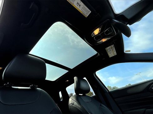 Used 2023 Jeep Compass High Altitude image 22