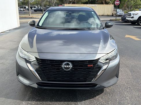 Used 2025 Nissan Sentra SR FWD image 6