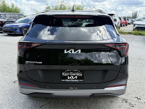 New 2026 Kia Sportage EX w/ EX Panorama Roof Package image 5