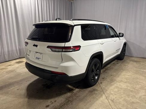Used 2022 Jeep Grand Cherokee L Laredo AWD/4WD image 22