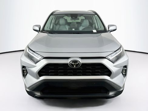 Used 2022 Toyota RAV4 XLE Premium FWD image 2
