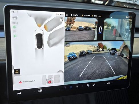 Used 2023 Tesla Model Y 2WD image 18