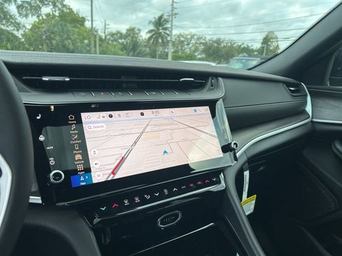 New 2026 Jeep Grand Cherokee Laredo image 12