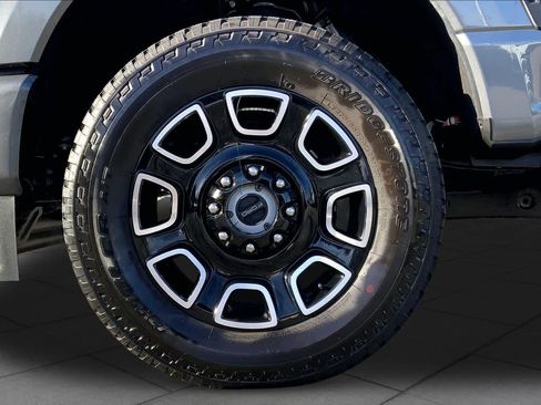 Used 2026 Ford F250 Platinum AWD/4WD image 16