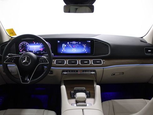Certified 2025 Mercedes-Benz GLS 450 GLS 450 image 34