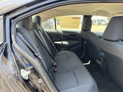 Used 2025 Toyota Corolla LE FWD image 31