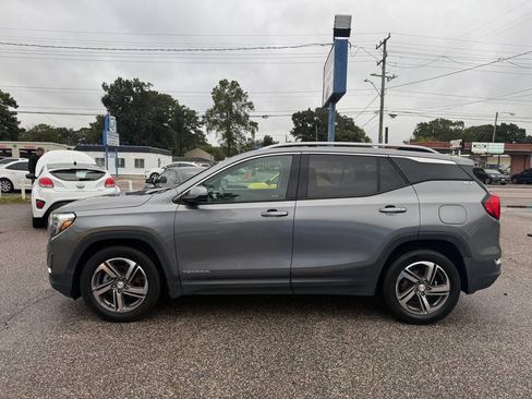 Used 2020 GMC Terrain SLT w/ Preferred Package FWD image 3