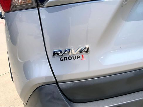 Used 2024 Toyota RAV4 XLE FWD image 32