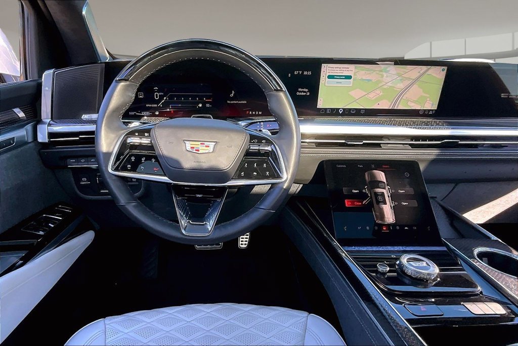 Certified 2025 Cadillac Escalade V AWD/4WD image 5