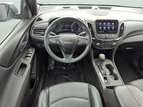 Used 2023 Chevrolet Equinox RS w/ RS Leather Package image 17