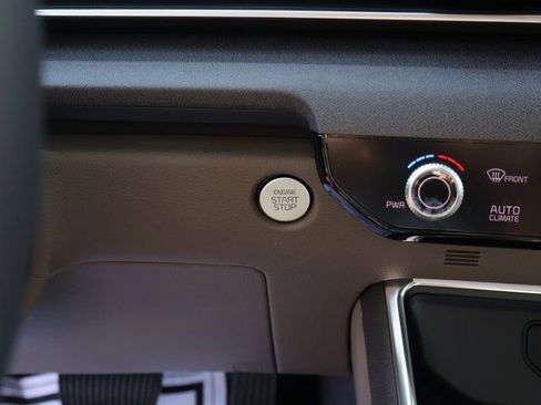 New 2026 Kia Carnival EX FWD image 35