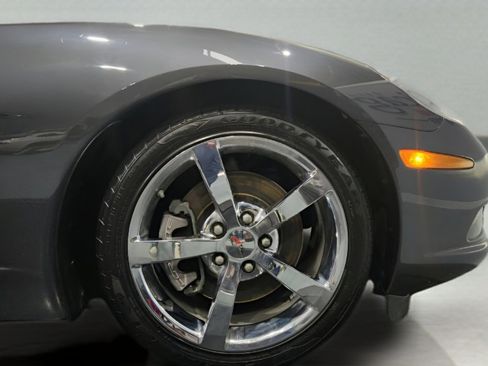 Used 2010 Chevrolet Corvette Coupe w/ 1LT image 25
