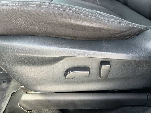 Used 2019 Subaru Ascent Premium image 14