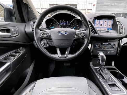 Used 2019 Ford Escape SE image 4