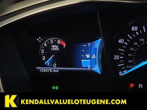 Used 2016 Ford Fusion SE FWD image 12