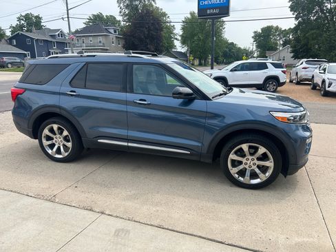 Used 2020 Ford Explorer Platinum w/ Premium Technology Package AWD/4WD image 5