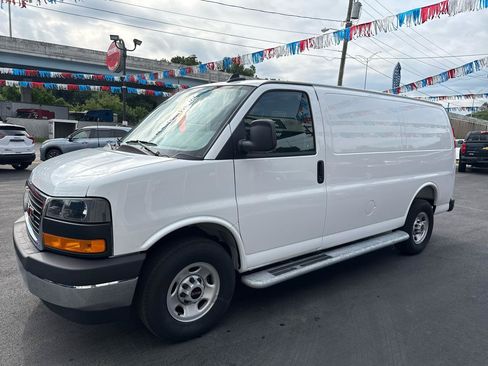 Used 2025 GMC Savana 2500 w/ Driver Convenience Package RWD image 7