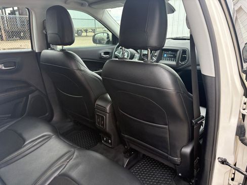 Used 2018 Jeep Compass Latitude w/ Popular Equipment Group image 14