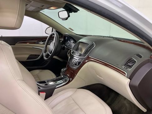 Used 2016 Buick Regal Premium FWD image 32