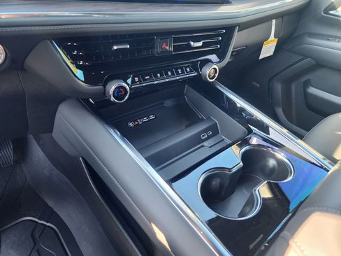 New 2026 Chevrolet Suburban Z71 w/ Comfort Package image 35