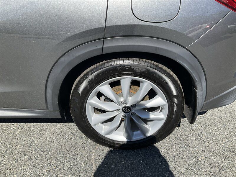 Used 2019 INFINITI QX50 Luxe AWD/4WD image 10