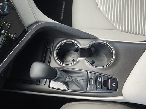 Used 2023 Toyota Camry SE FWD image 24