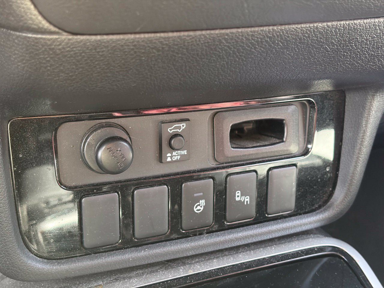 Used 2017 Mitsubishi Outlander SEL FWD image 9