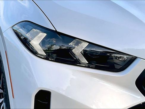 New 2027 BMW X6 xDrive40i AWD/4WD image 13