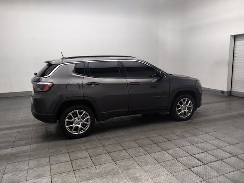 Used 2022 Jeep Compass Latitude AWD/4WD image 10