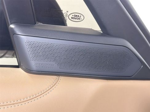 Used 2023 Land Rover Range Rover SV AWD/4WD image 18