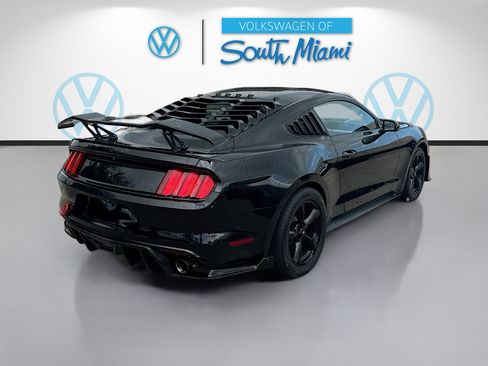 Used 2017 Ford Mustang Coupe image 7
