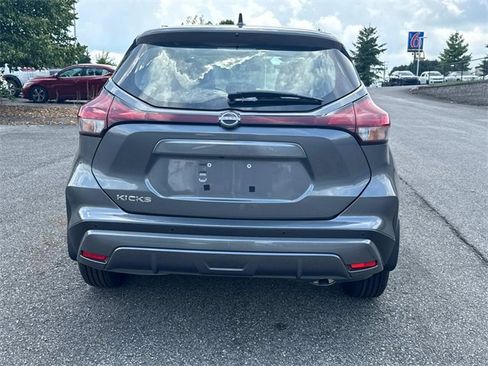 New 2025 Nissan Kicks Play S image 5