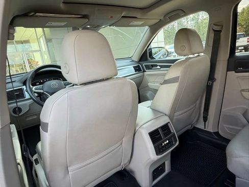 Used 2021 Volkswagen Atlas SEL Premium AWD/4WD image 16