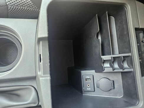 Used 2015 Nissan Frontier SV w/ SV Value Truck Package RWD image 42