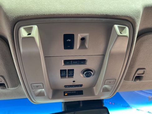 Used 2015 Cadillac Escalade ESV Platinum image 17