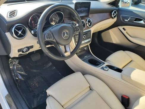 Used 2018 Mercedes-Benz GLA 250 4MATIC image 14