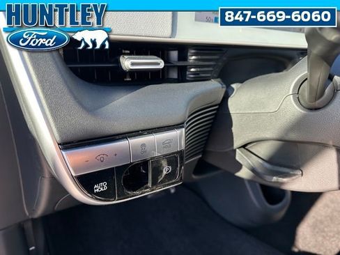 Used 2024 Hyundai Ioniq 5 Limited image 18