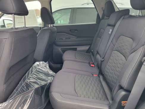 New 2025 Nissan Pathfinder SV w/ Cargo Package image 29