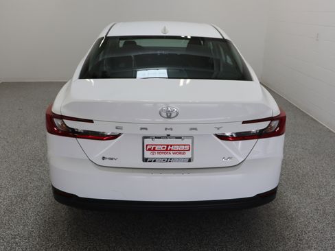 Used 2025 Toyota Camry LE FWD image 9