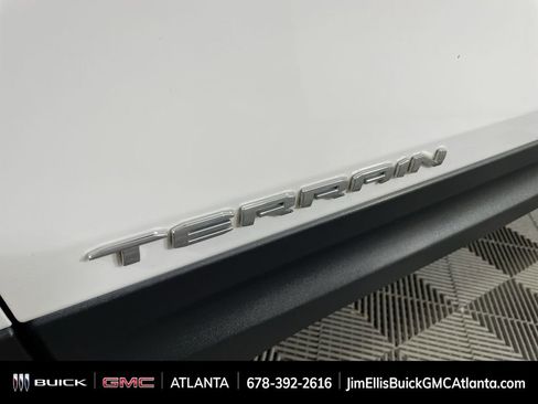Used 2023 GMC Terrain SLT image 31