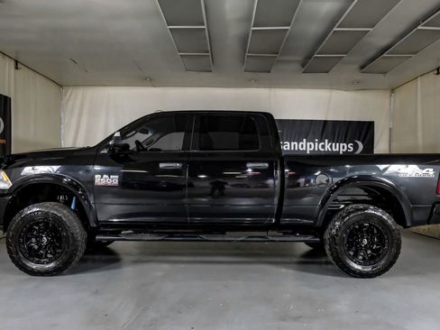 Used 2018 RAM 2500 Tradesman w/ Chrome Appearance Group AWD/4WD image 11