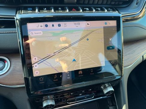 Used 2023 Jeep Grand Cherokee Summit w/ Luxury Tech Group V image 16