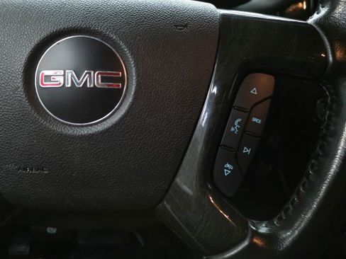 Used 2018 GMC Savana 2500 Extended w/ Enhanced Convenience Package RWD image 25