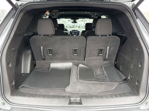 Used 2023 Chevrolet Traverse LT image 21