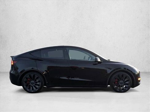 Used 2025 Tesla Model Y Performance image 4