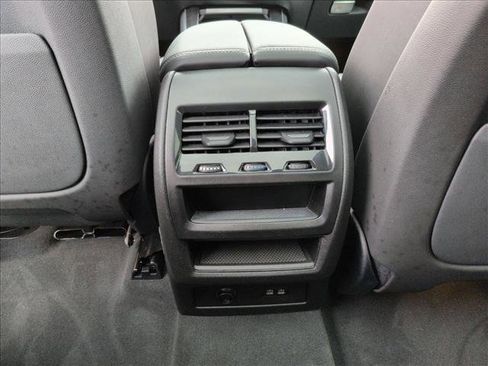 Used 2025 BMW X5 xDrive40i w/ M Sport Package AWD/4WD image 18
