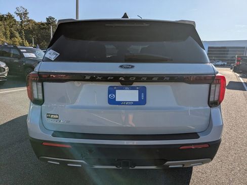 New 2025 Ford Explorer Active w/ Active Comfort Package image 5