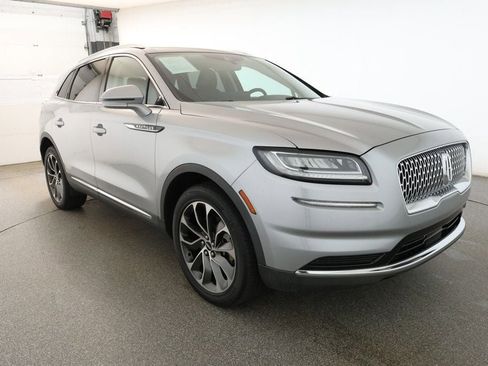 Used 2021 Lincoln Nautilus Reserve image 3